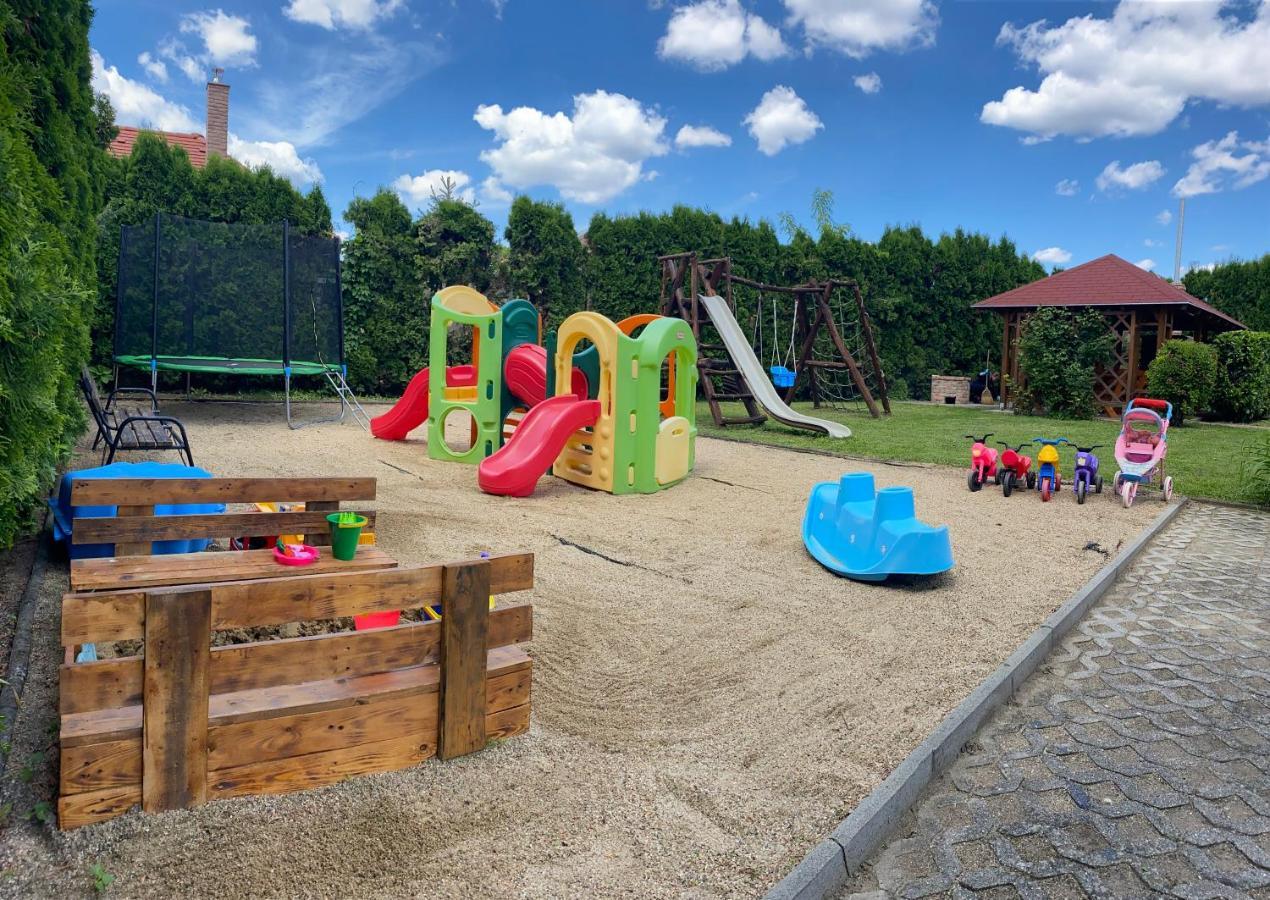 Zam-Zem Holiday Apartman Hajdúszoboszló Esterno foto