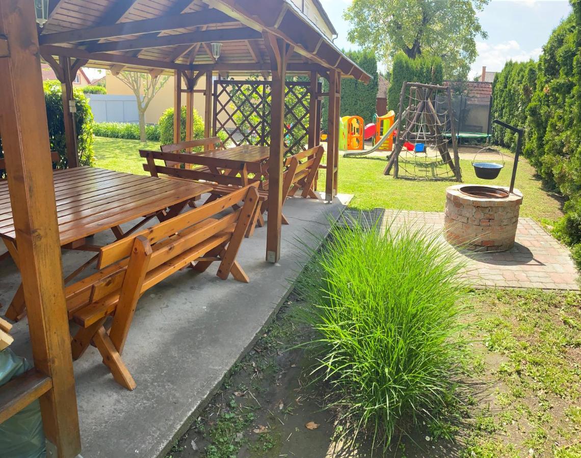 Zam-Zem Holiday Apartman Hajdúszoboszló Esterno foto