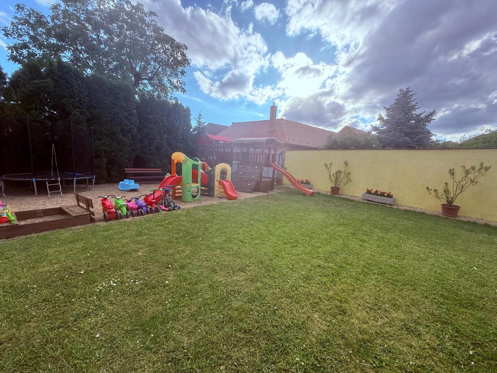 Zam-Zem Holiday Apartman Hajdúszoboszló Esterno foto